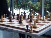Rheingold: Schach am Fluss